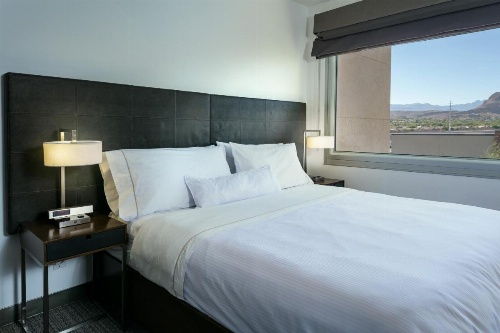 Element Las Vegas Summerlin image 6